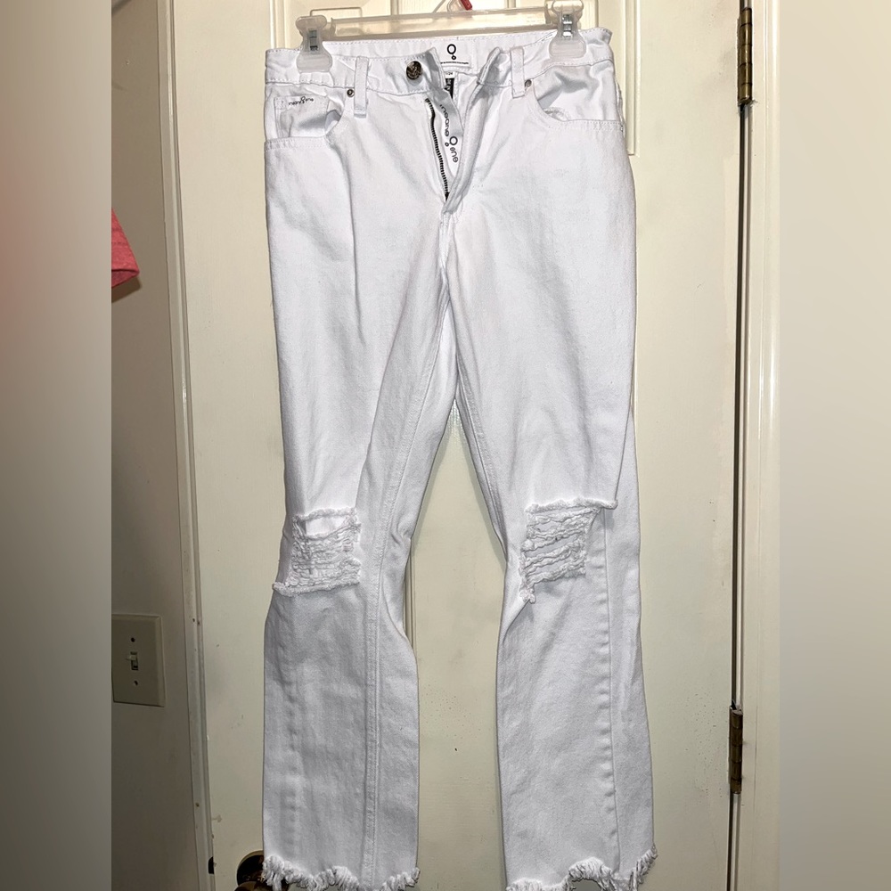 1/24 white jeans with raw hem